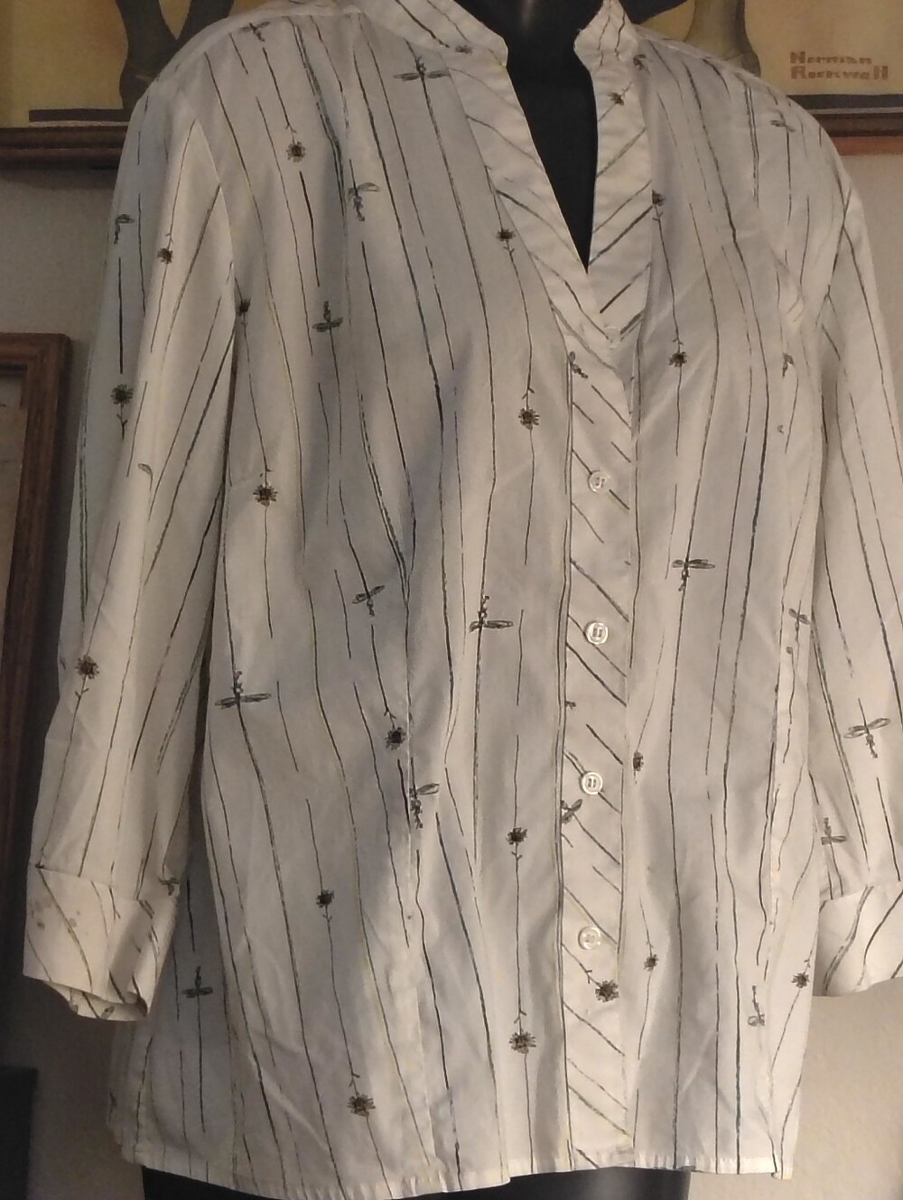Chico's White Striped Dragonfly Print Button Down Shirt Size 2